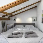 Urban Loft Marafor Σπίτι διακοπών Πόρετς