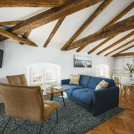 Urban Loft Marafor Σπίτι διακοπών Πόρετς